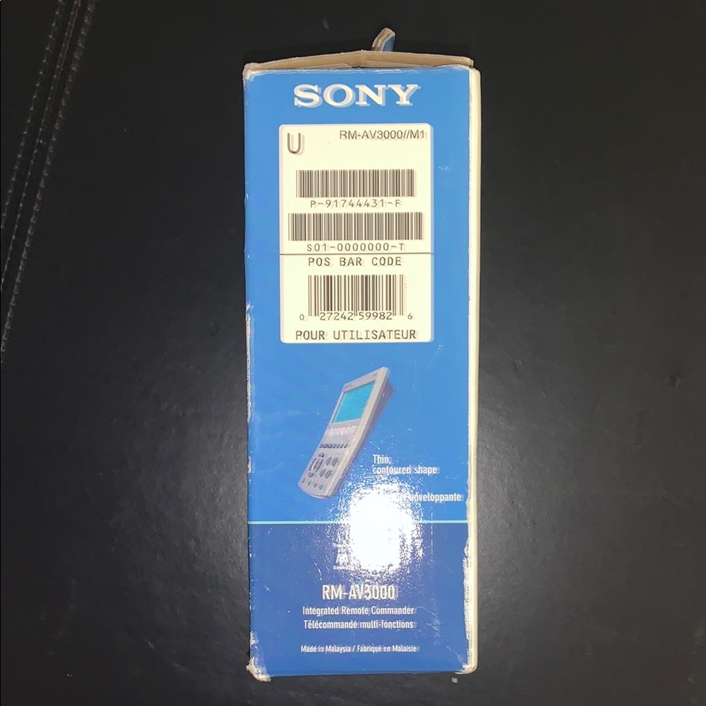 Sony RM-AV3000 Universal Remote Control - Silver - Picture 4 of 8